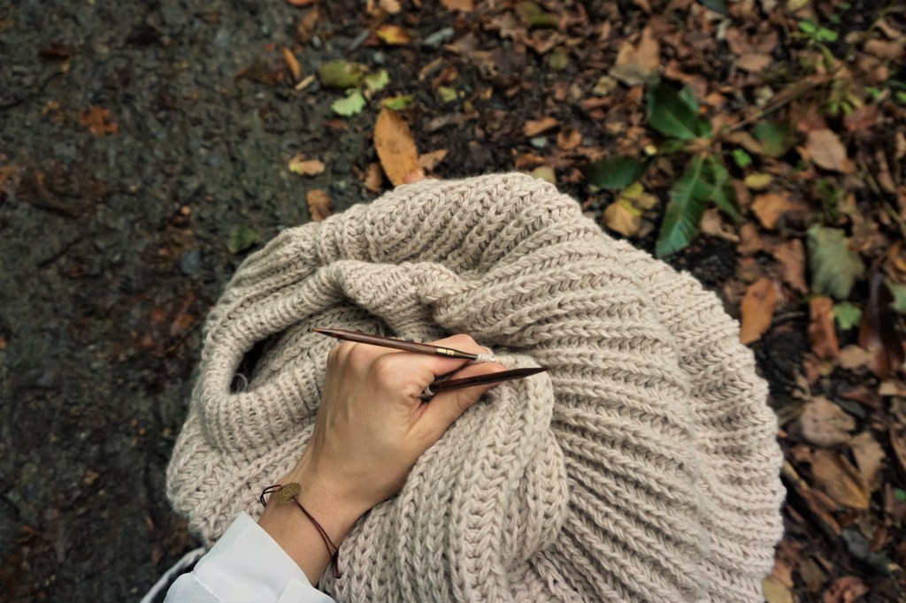 Wie aus einem Pullover ein Großaufruf wurde… Update über meine Strickprojekte im&nbsp;Oktober